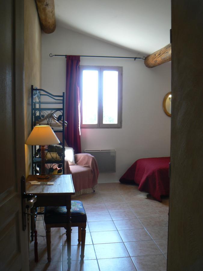 Chambres D'Hotes De La Verrerie Lioux Bagian luar foto