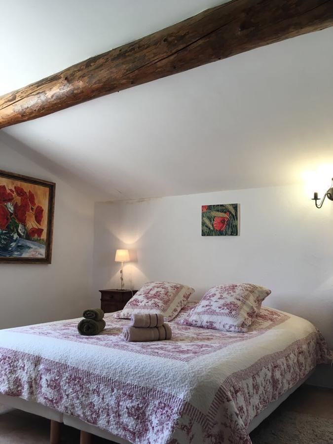 Chambres D'Hotes De La Verrerie Lioux Bagian luar foto